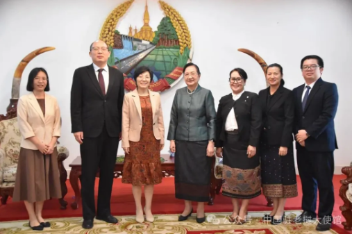 919ce2f26b5bec8b5e2fd0d12cb16558.png 919ce2f26b5bec8b5e2fd0d12cb16558.png