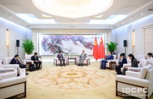 e4d06a6ec8db8c79d6634b5e5e82c65d.png e4d06a6ec8db8c79d6634b5e5e82c65d.png