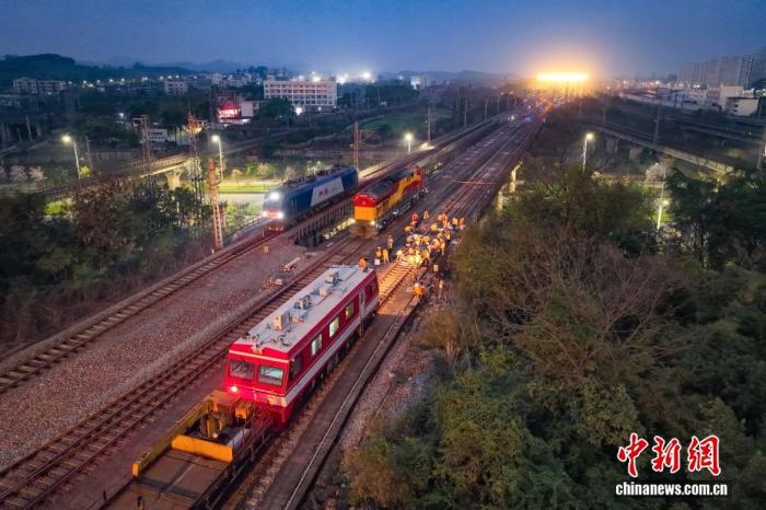 61d19ba303eaf097415bbc5724a6cb5f.jpg 61d19ba303eaf097415bbc5724a6cb5f.jpg